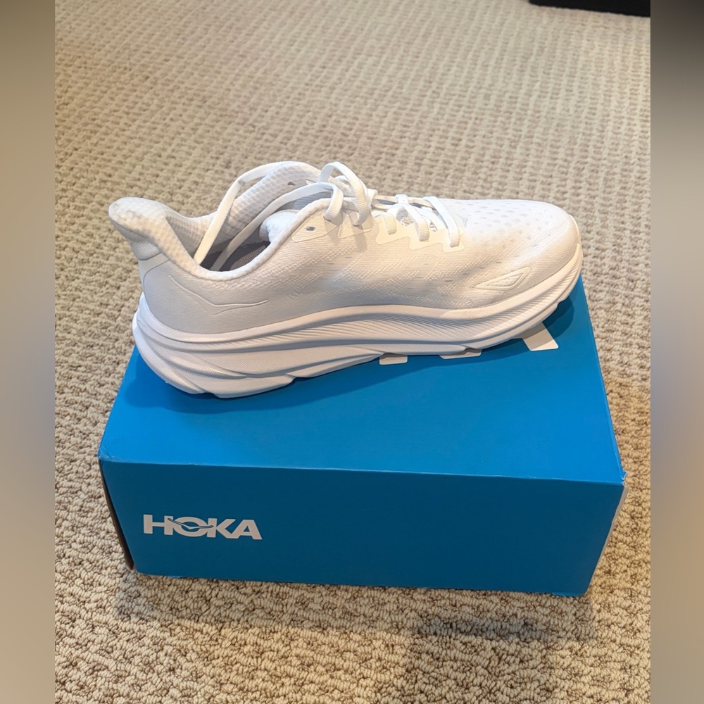 HOKA Clifton 9 - Picture 3 of 6
